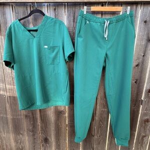 FIGS SCRUBS (USED)